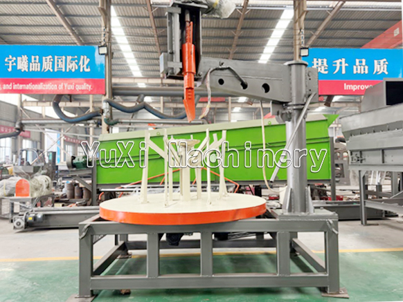 Industrial machine for cutting tire beads